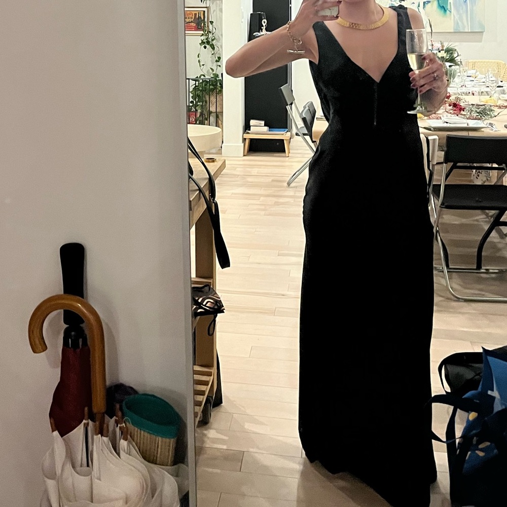Maxi satin black dress